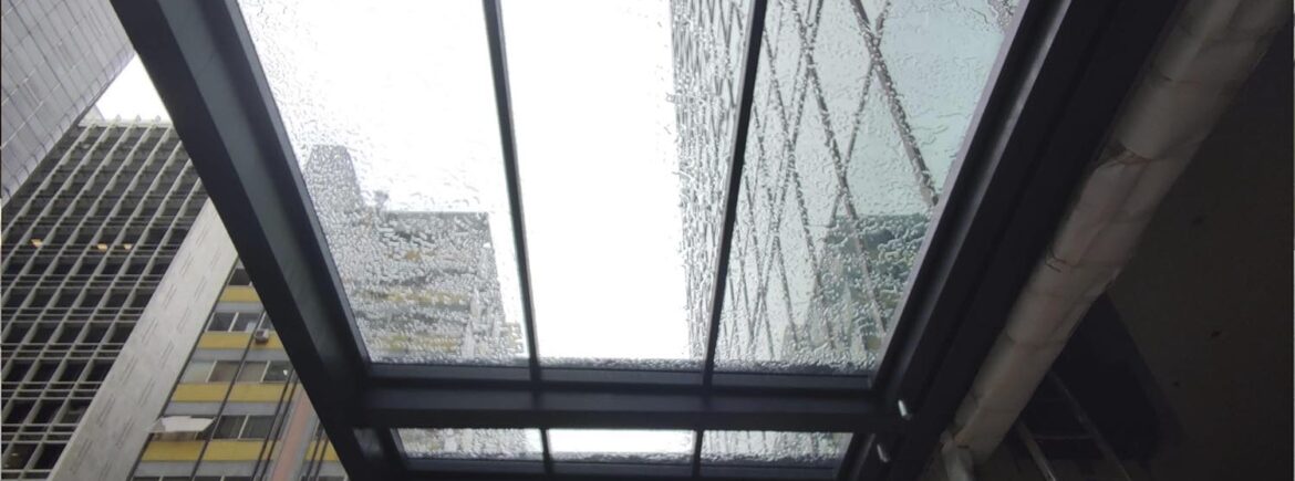 Pergolado metálico comercial de alto padrão - design e sofisticação por HBFER